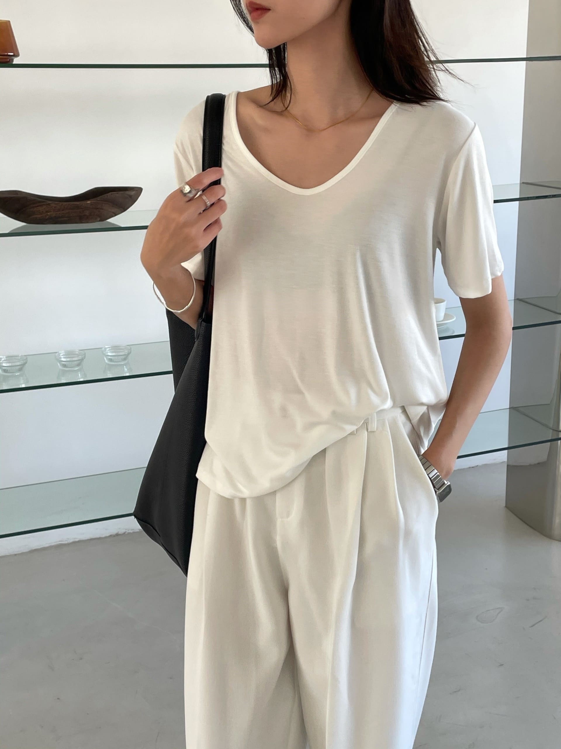 (48H出貨)通勤百搭低圓領超親膚面膜T-shirt