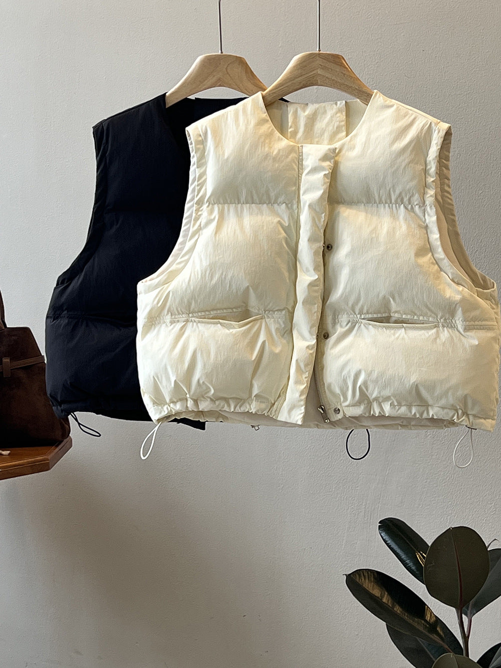 日系圓領短款寬鬆羽絨馬甲背心-2色
