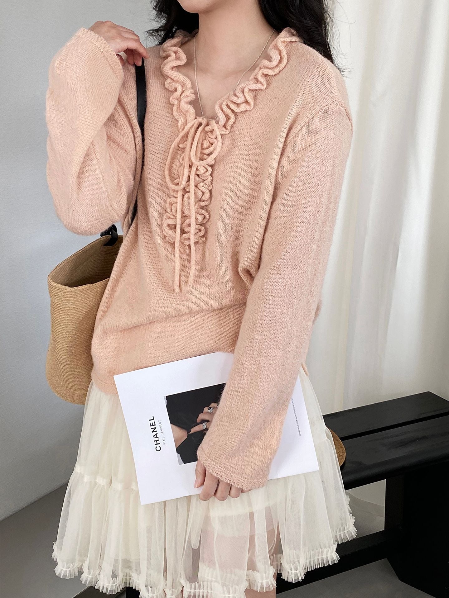 法式V領花邊繫帶寬鬆長袖內搭針織打底衫-4色