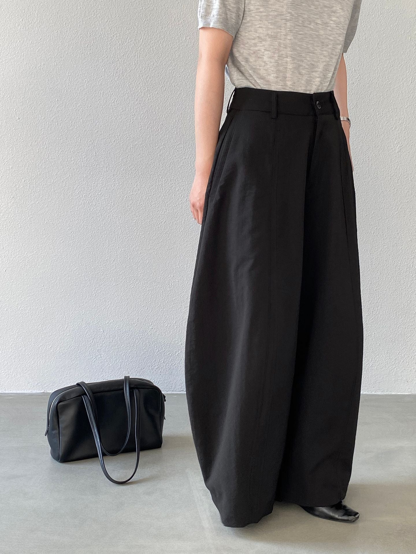 老錢風慵懶鬆弛高腰闊腿彎刀褲-3色