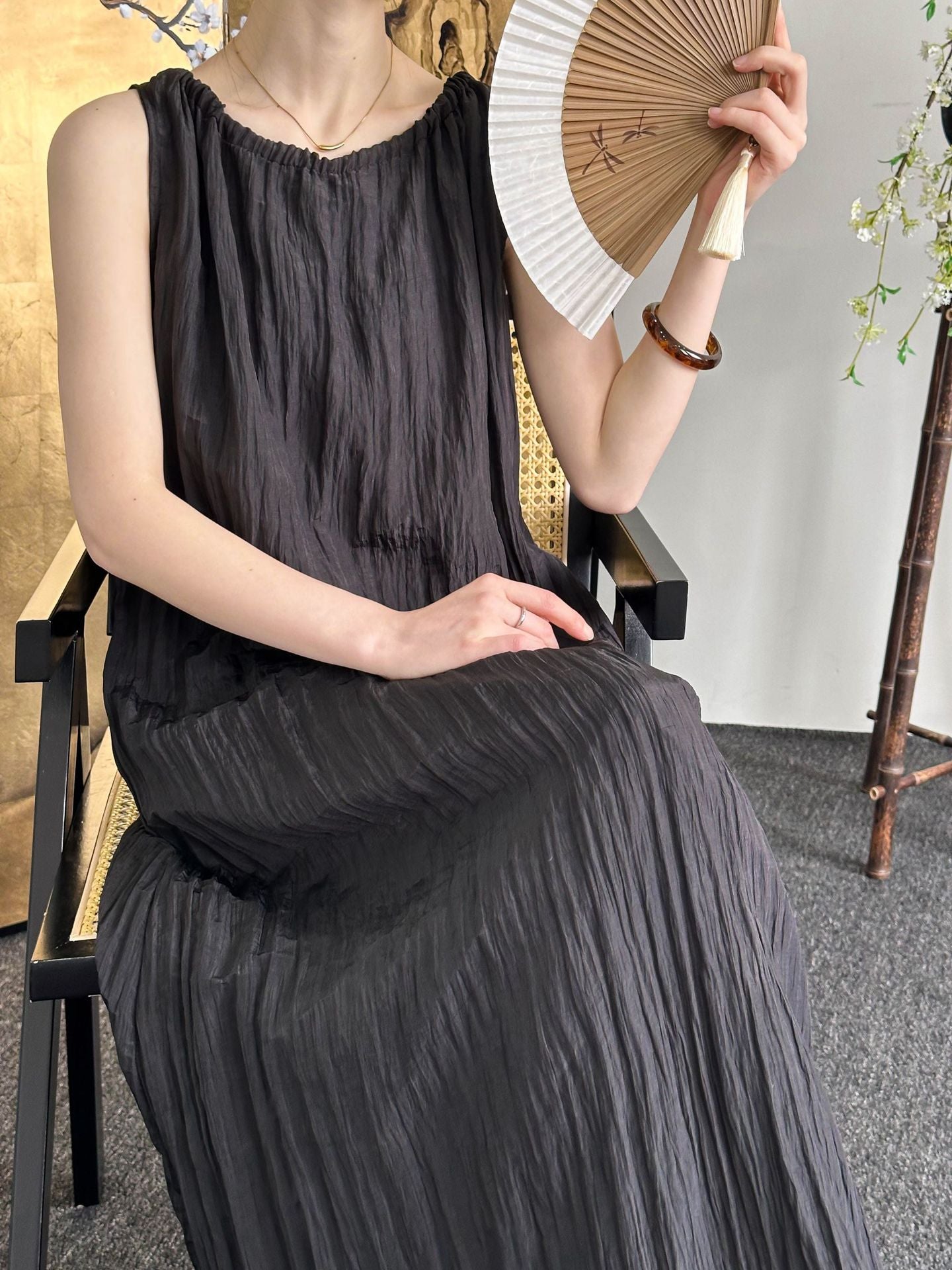 韓系立體波紋慵懶無袖天絲連衣裙-3色
