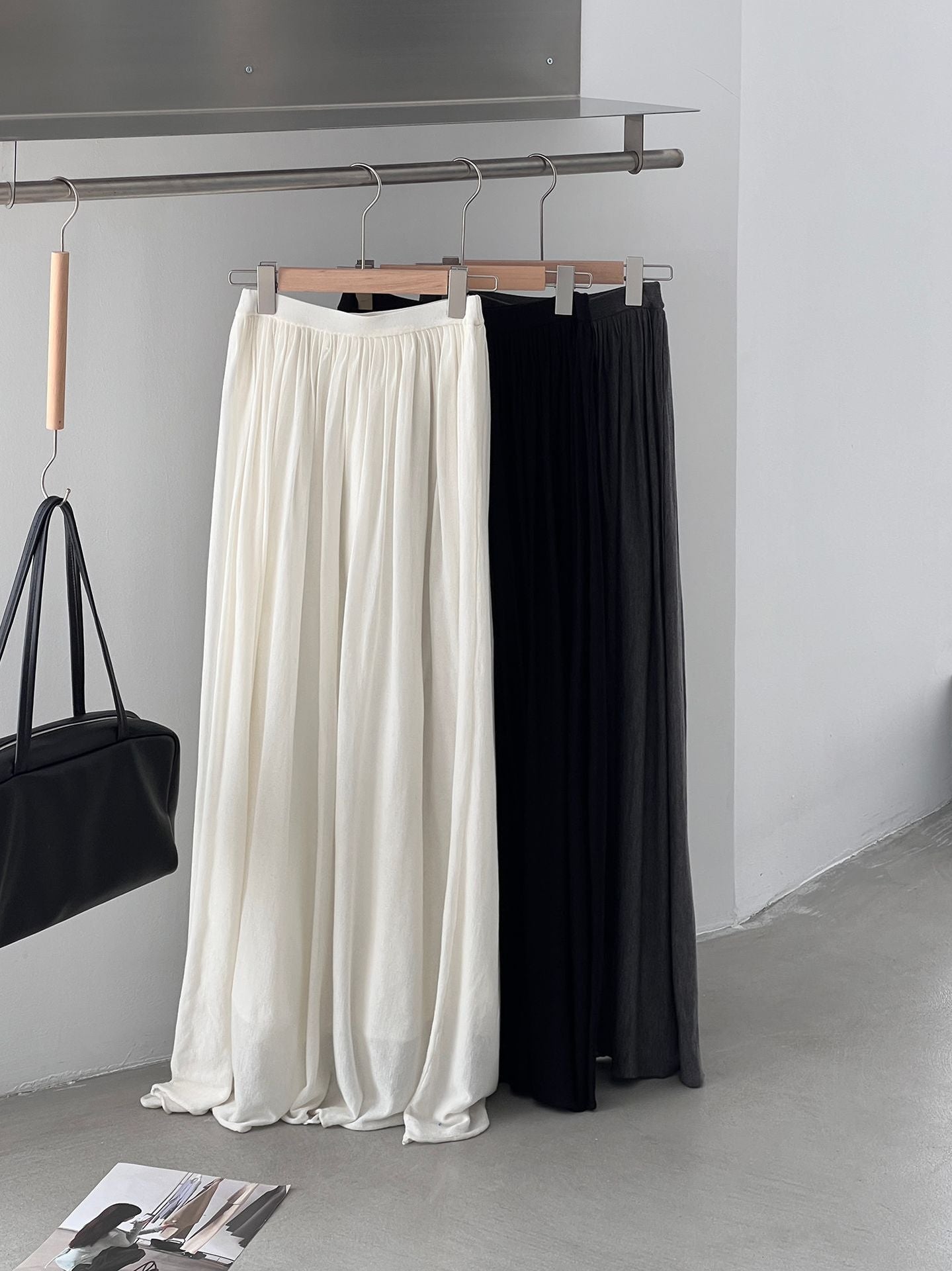 天絲垂墜感氣質優雅百褶半身裙-4色