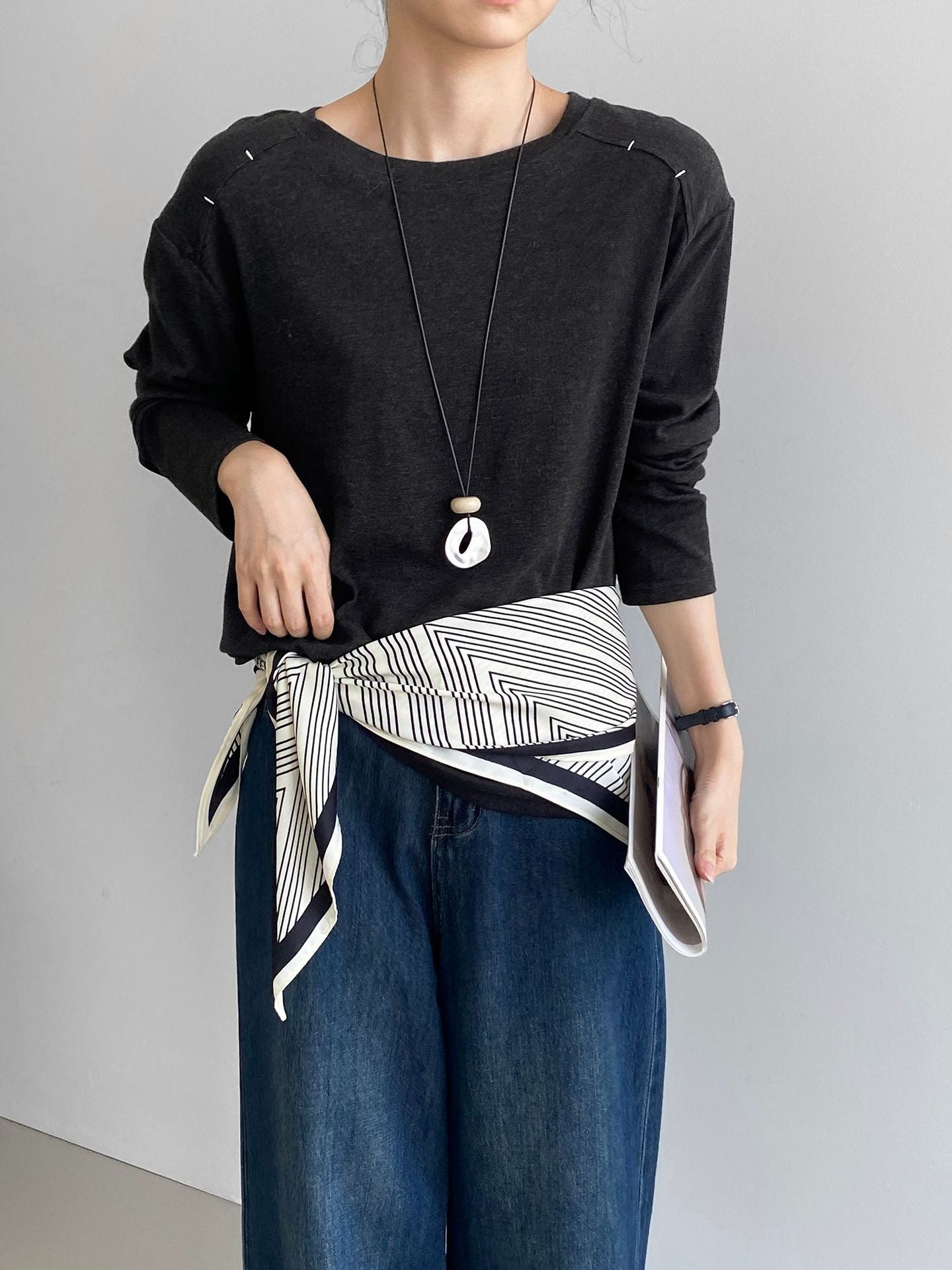 韓系設計款刺繡圓領長袖T恤-4色