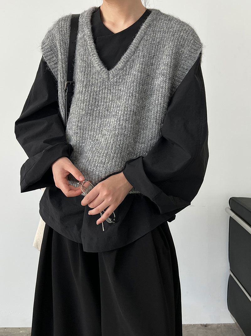 韓系簡約疊穿柔軟羊毛V領針織馬甲背心-3色