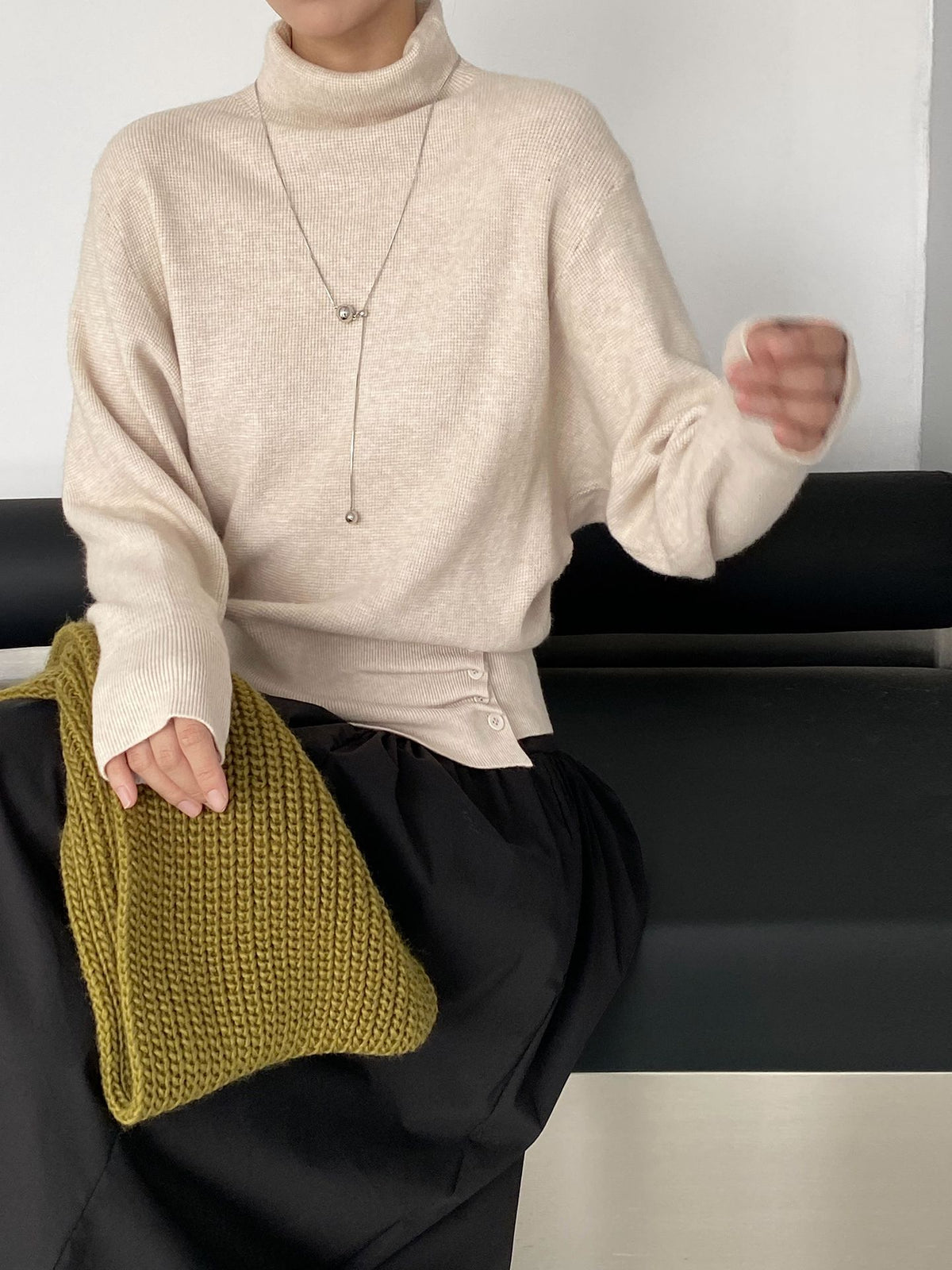 韓系慵懶風蕩領紐扣收腰蝙蝠袖毛衣-5色