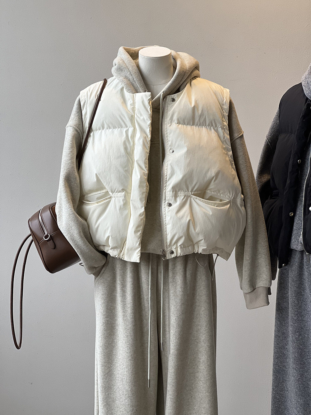 日系圓領短款寬鬆羽絨馬甲背心-2色