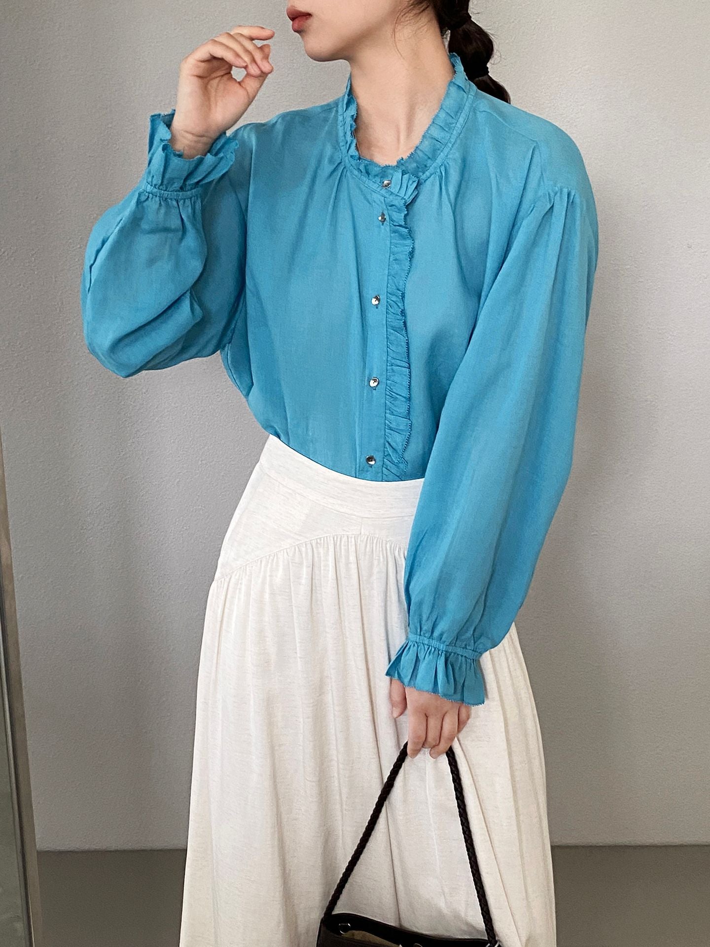 韓系復古木耳花邊領寬鬆喇叭袖苧麻襯衫-2色