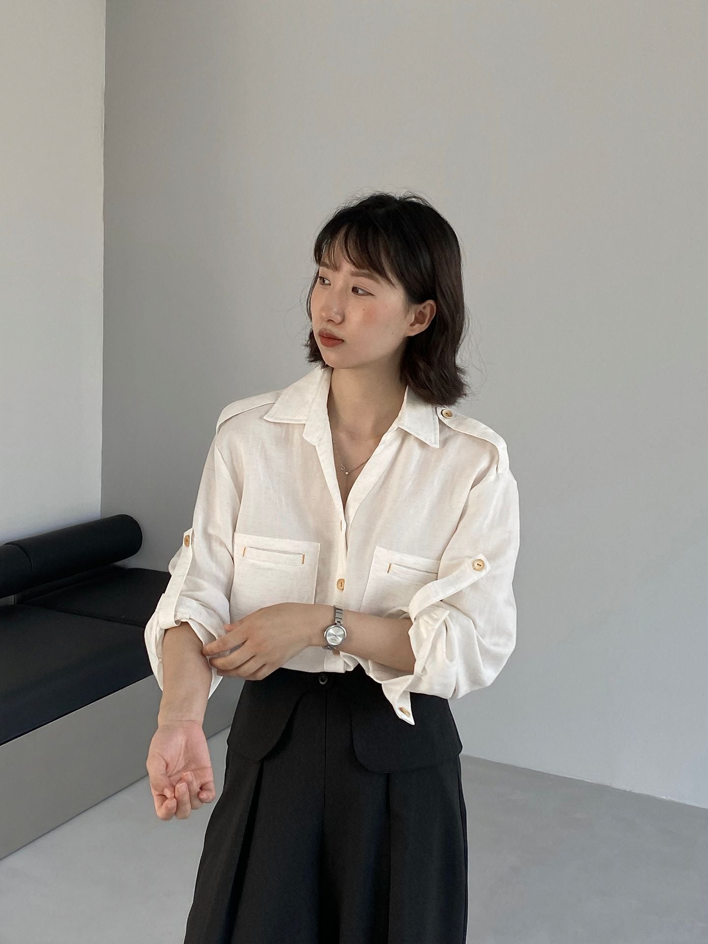 老錢風高級感木質扣萊賽爾亞麻長袖襯衫