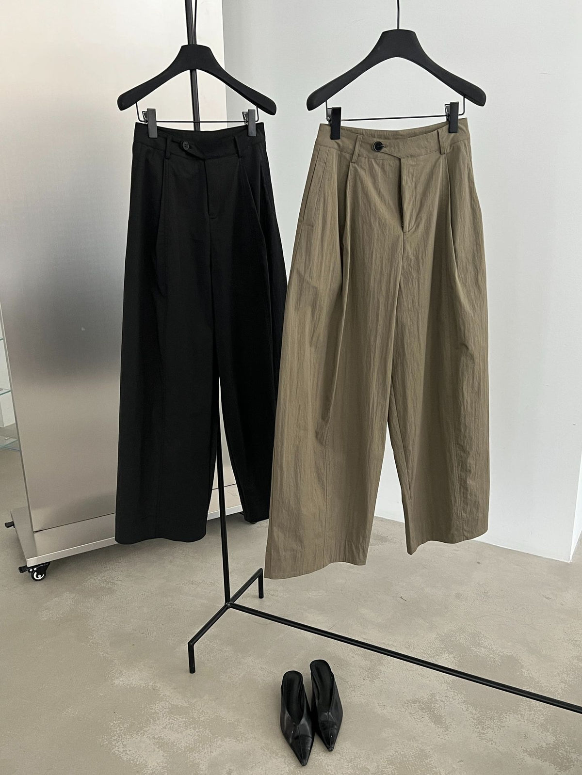 韓系斜門襟拼接打褶休閒闊腿褲-2色