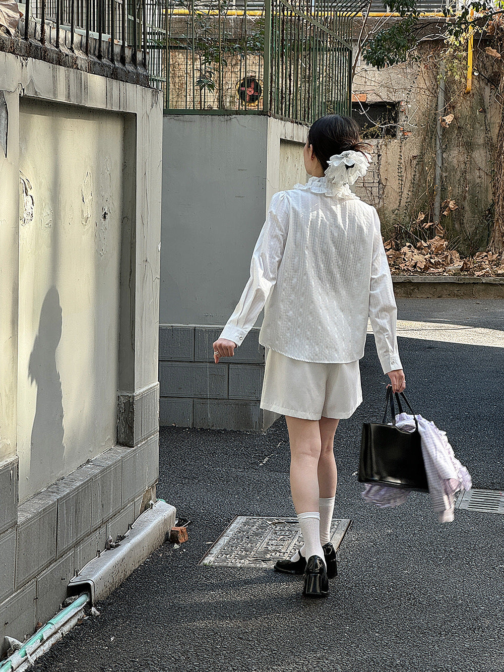 韓系溫柔風百搭格紋肌理感木耳邊V領襯衫-2色