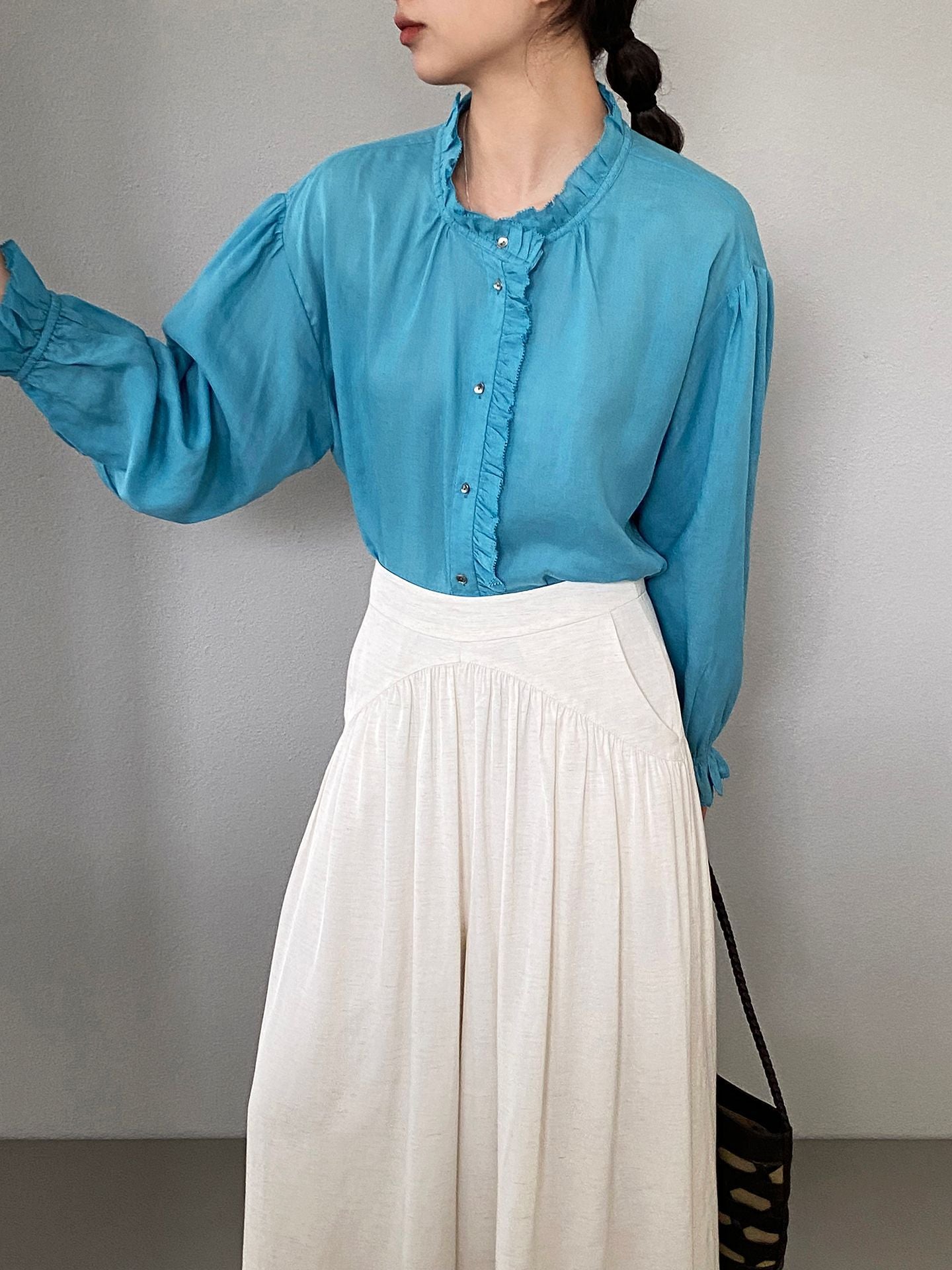 韓系復古木耳花邊領寬鬆喇叭袖苧麻襯衫-2色