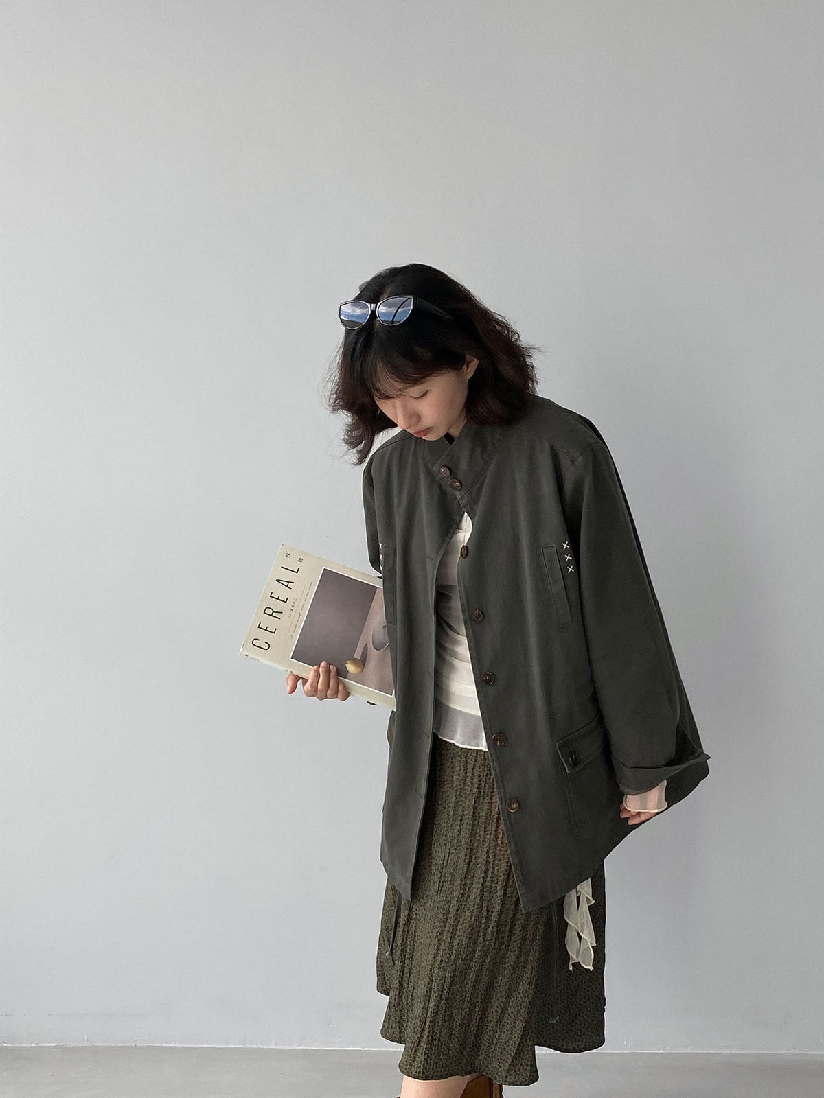 復古刺繡工裝風衣立領長袖外套-2色