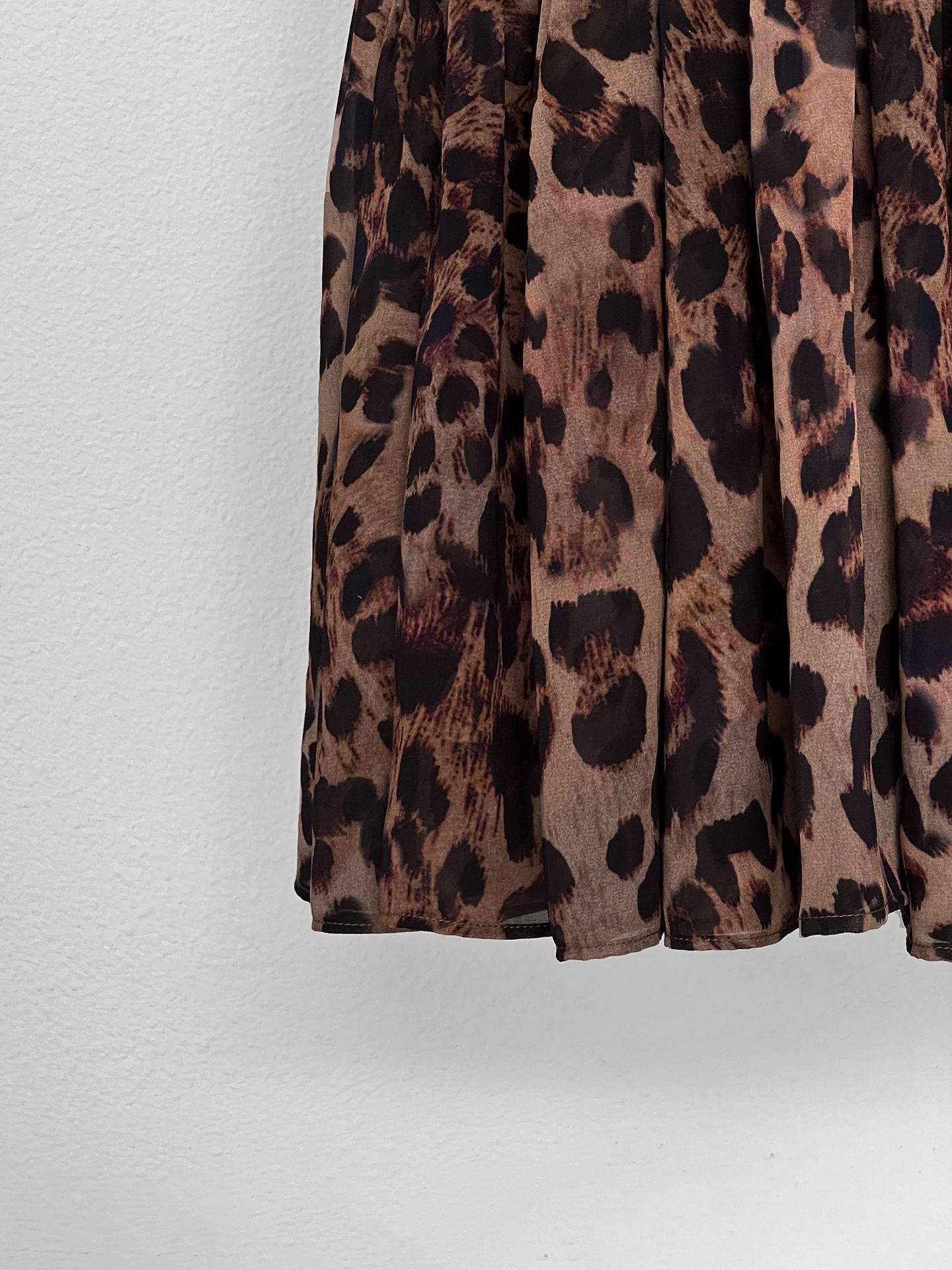法式復古咖色豹紋吊帶收腰大擺長洋裝