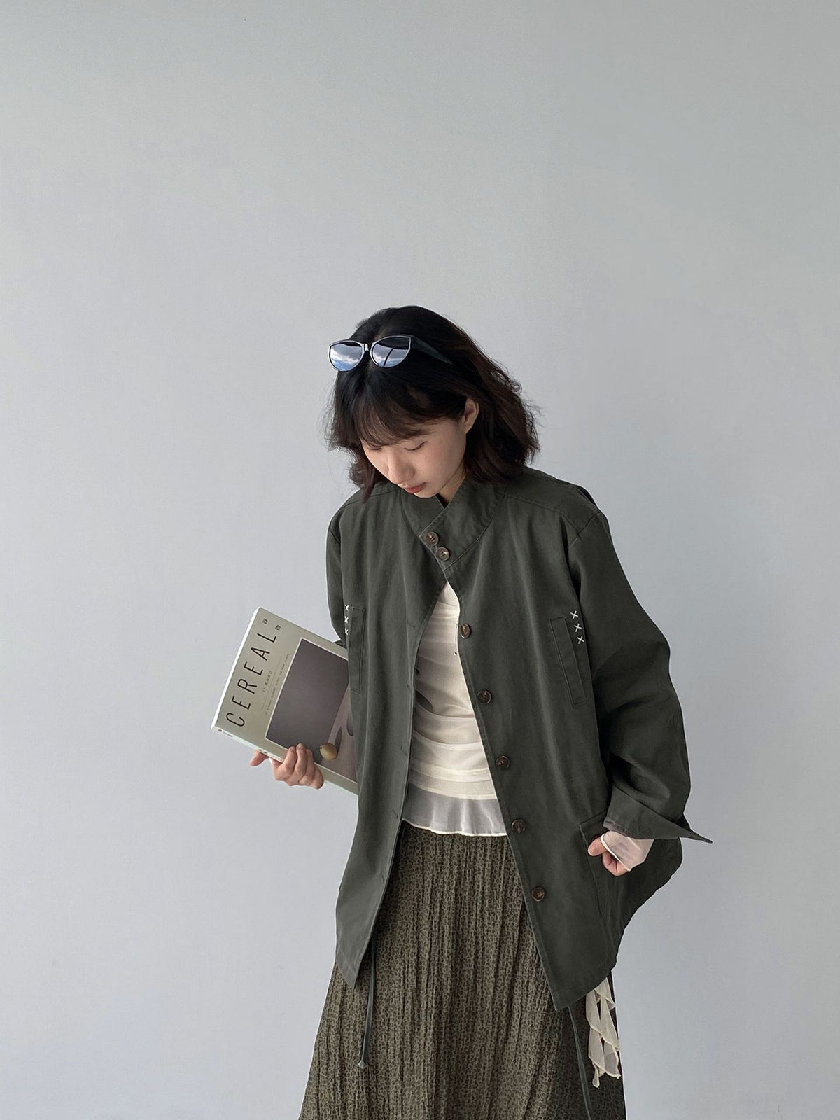 復古刺繡工裝風衣立領長袖外套-2色
