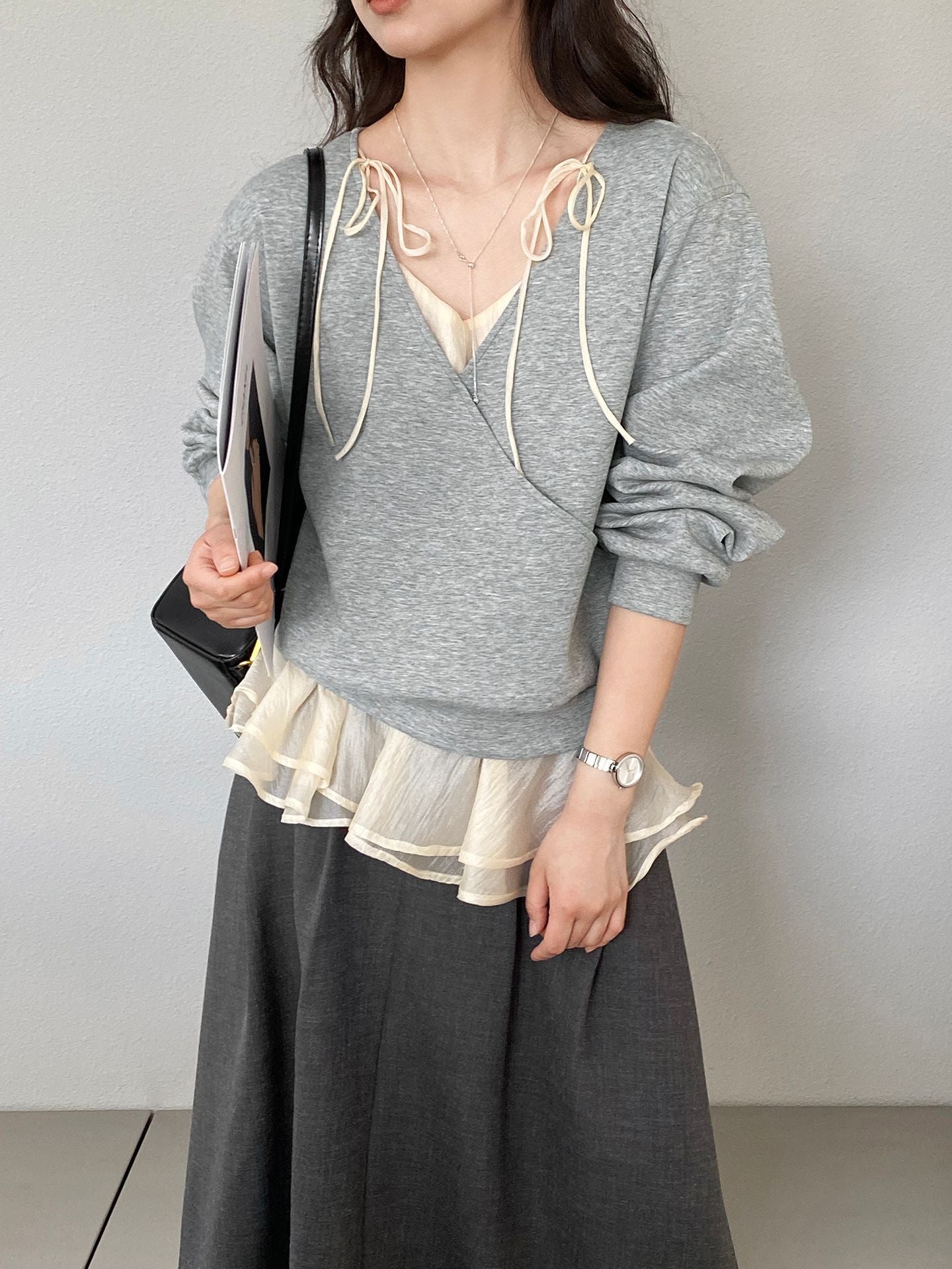 【疊穿芭蕾】V領荷葉邊拼接假兩件繫帶上衣