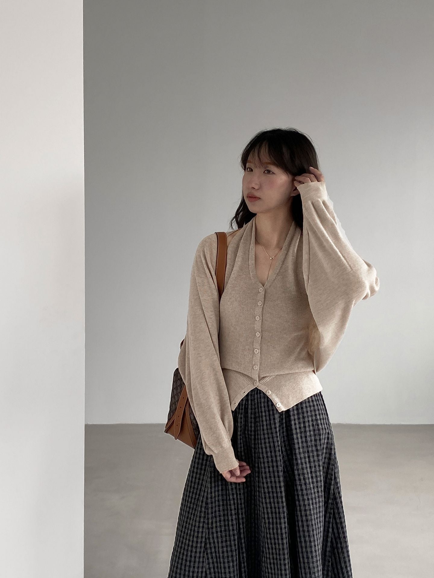 韓系低飽和顯瘦掛脖背心＋針織開衫-兩件式套裝-7色