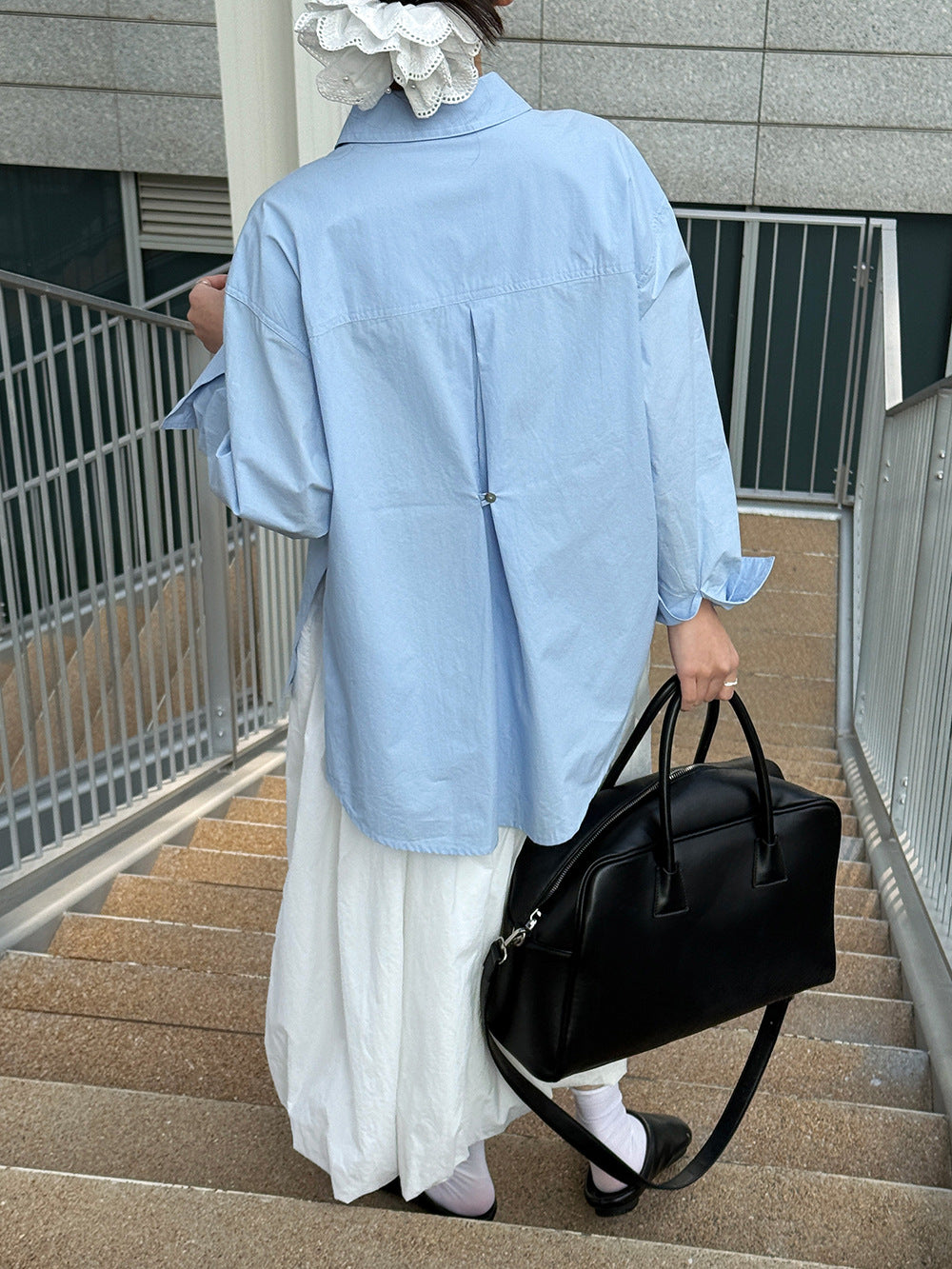 極簡風質感後背排釦收腰寬鬆長袖襯衫-3色