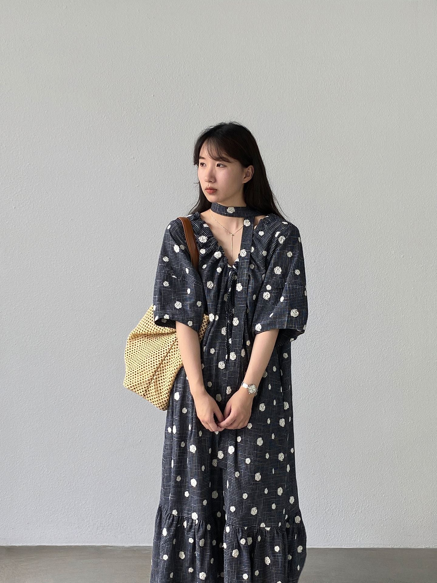 法式刺繡波點慵懶V領短袖長洋裝
