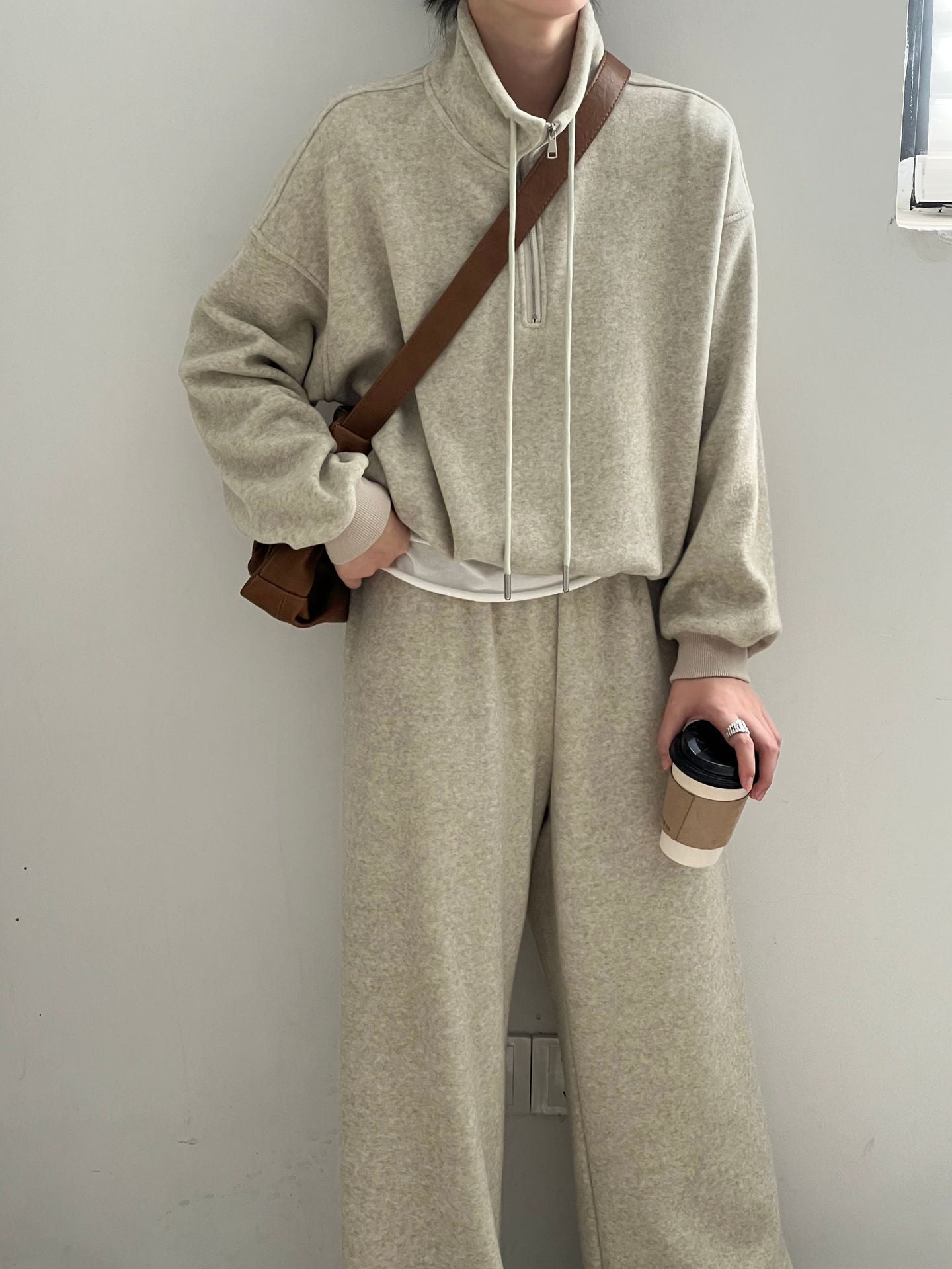 (48H出貨)韓系落肩立領加絨加厚衛衣＋休閒衛褲-兩件式套裝-2色