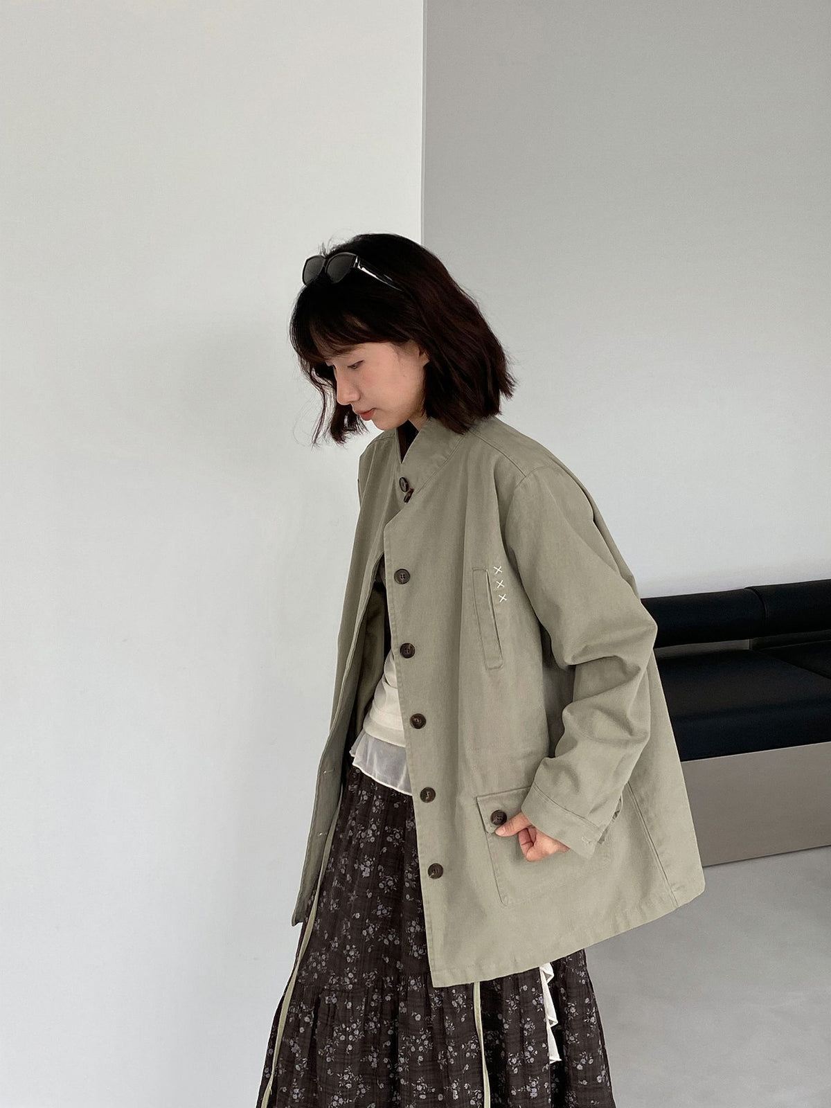復古刺繡工裝風衣立領長袖外套-2色