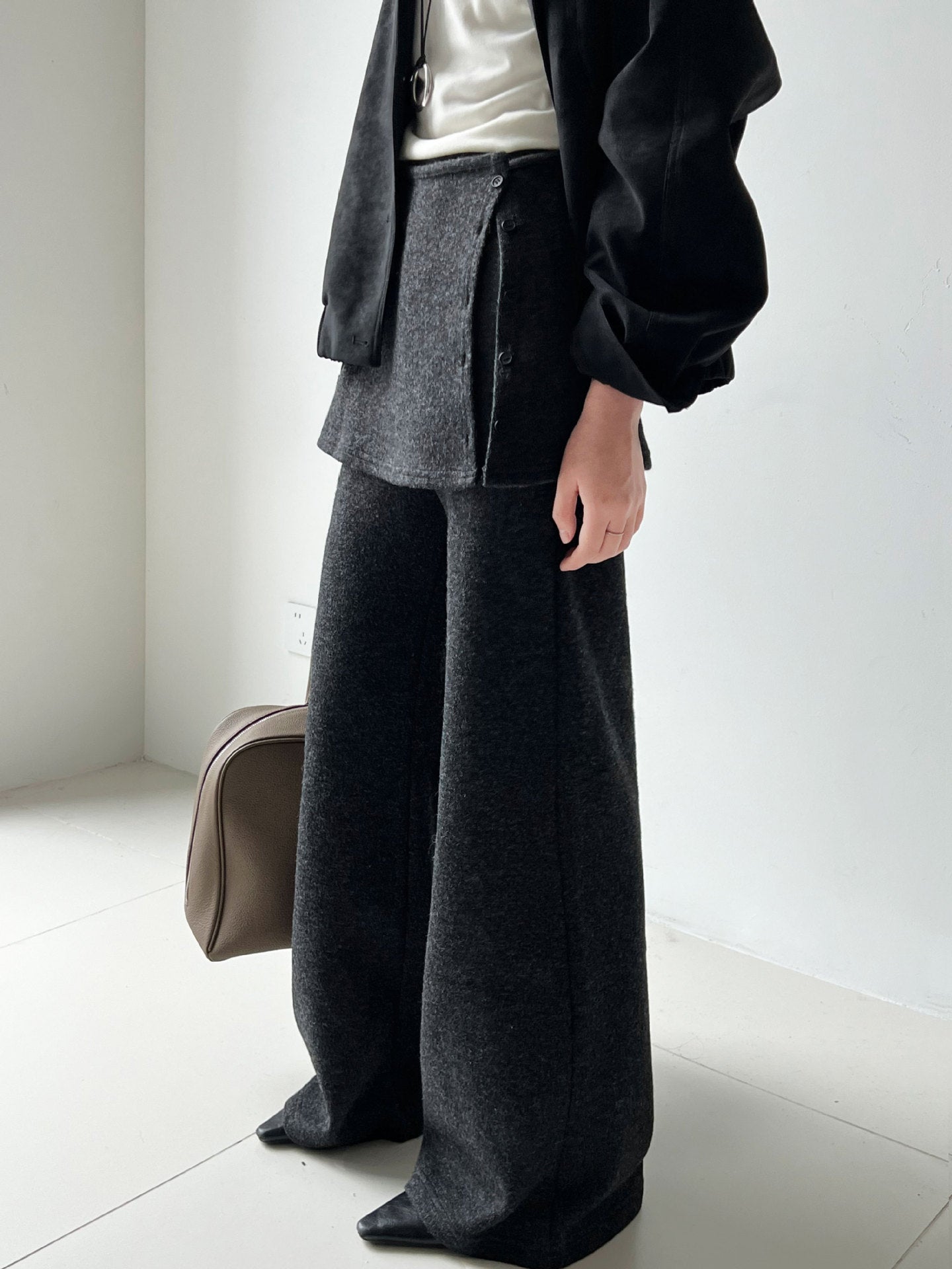 韓版時髦鬆弛顯瘦喇叭屁簾褲-2色