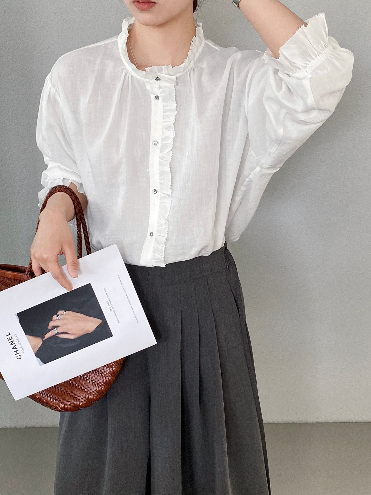 韓系復古木耳花邊領寬鬆喇叭袖苧麻襯衫-2色