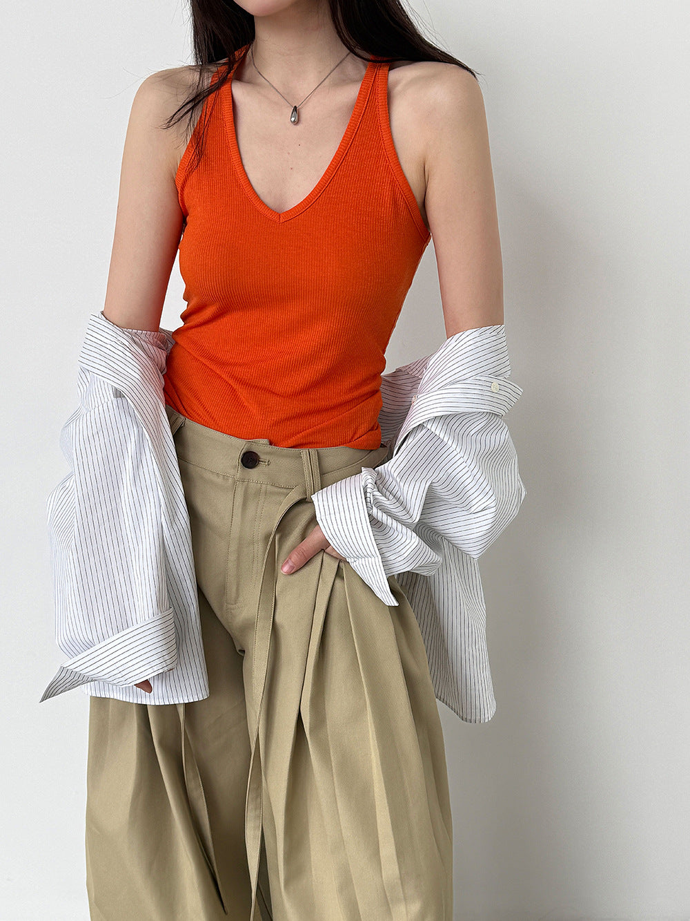 韓系溫柔V領坑條修身美背工字背心-4色