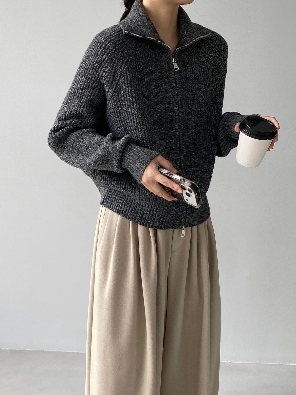 復古高級感翻領拉鍊坑條針織開衫-3色