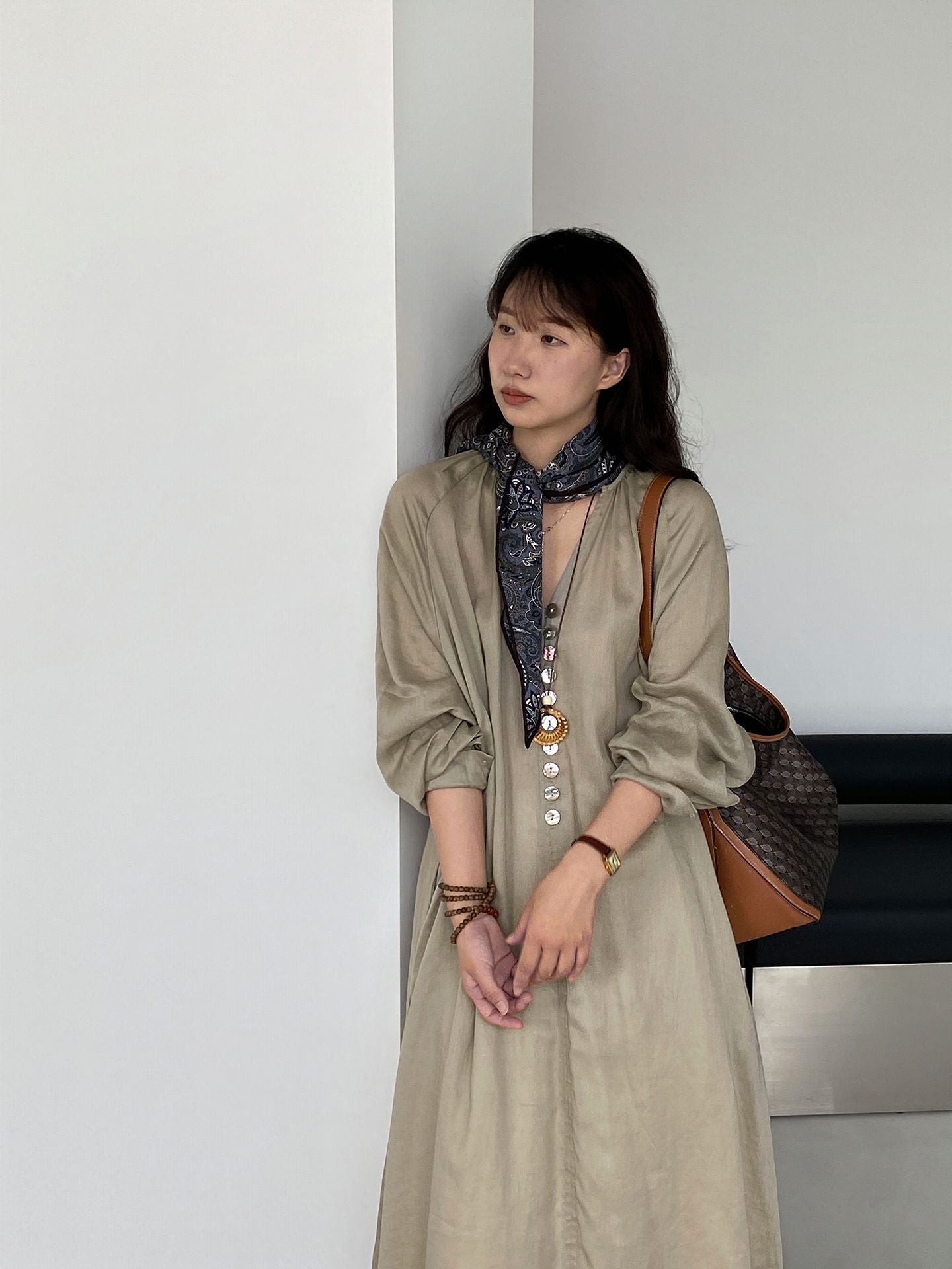 禪意溫柔風苧麻貝殼扣長款襯衫洋裝