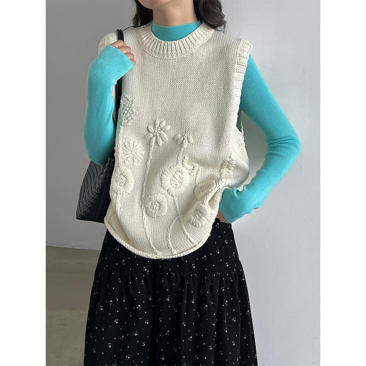韓系立體刺繡花疊穿針織馬甲背心
