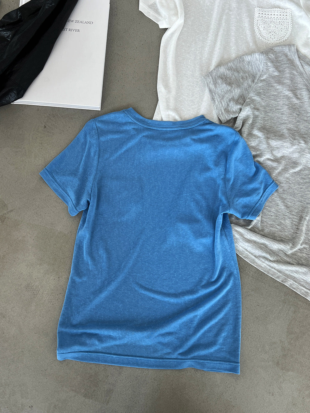 韓系蕾絲刺繡口袋寬鬆透氣短袖T恤-3色