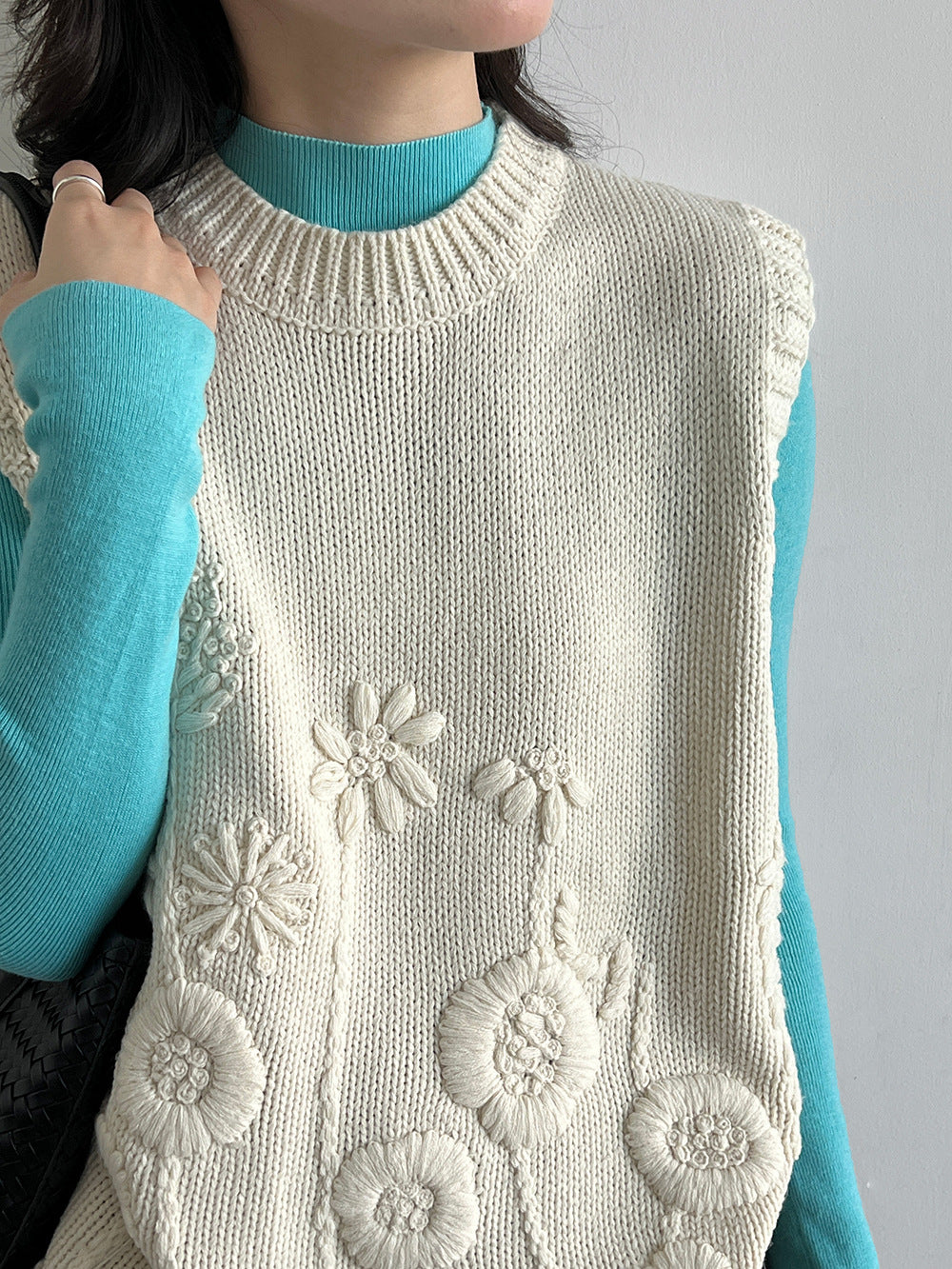 韓系立體刺繡花疊穿針織馬甲背心