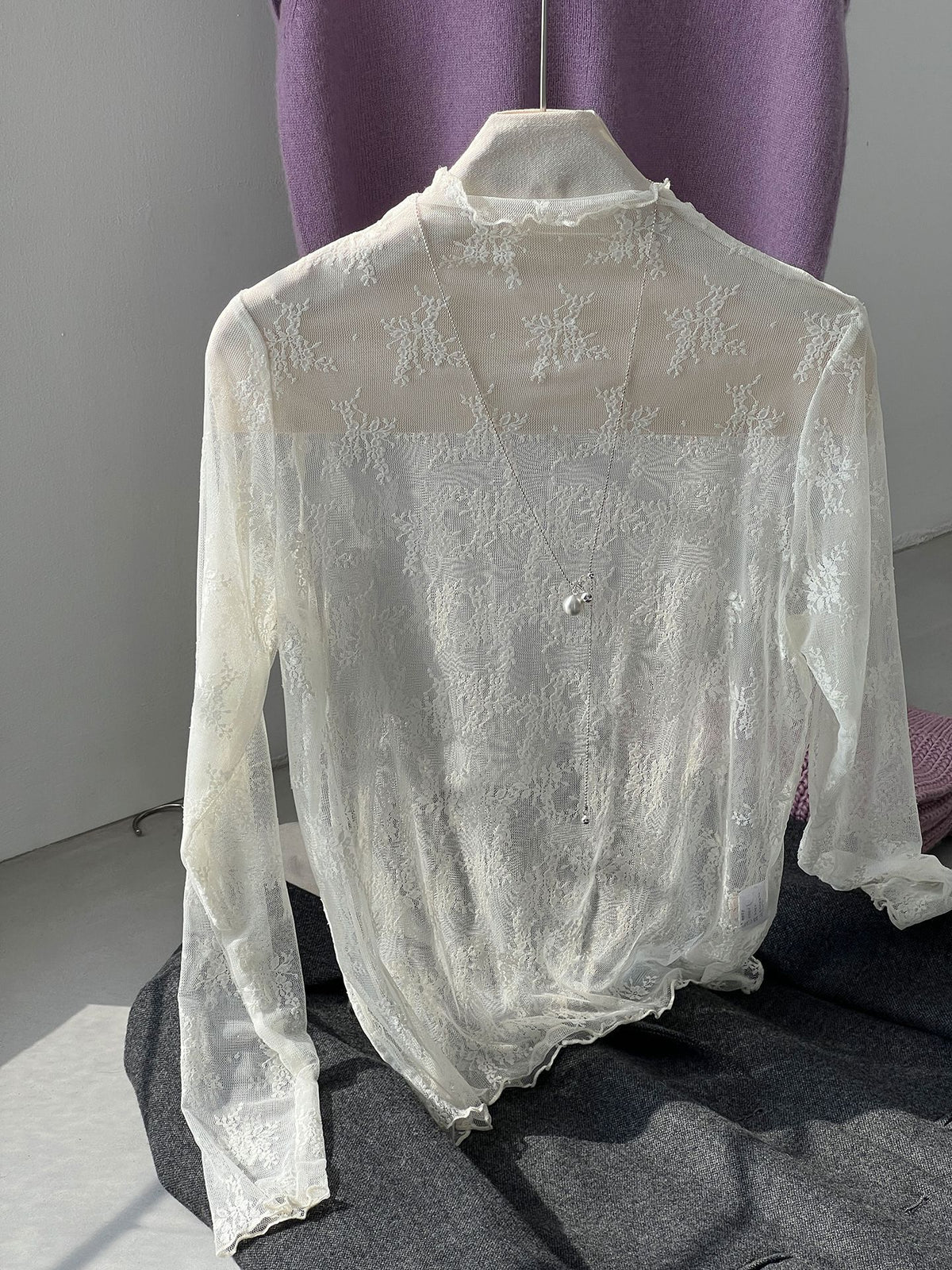 復古溫柔風蕾絲半高領打底衫