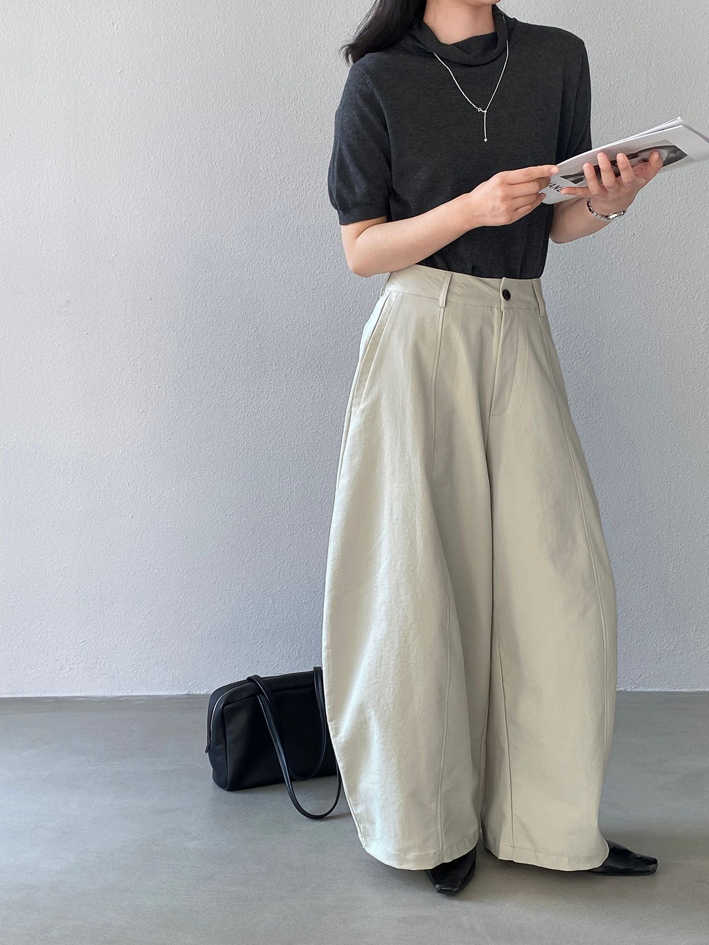 老錢風慵懶鬆弛高腰闊腿彎刀褲-3色