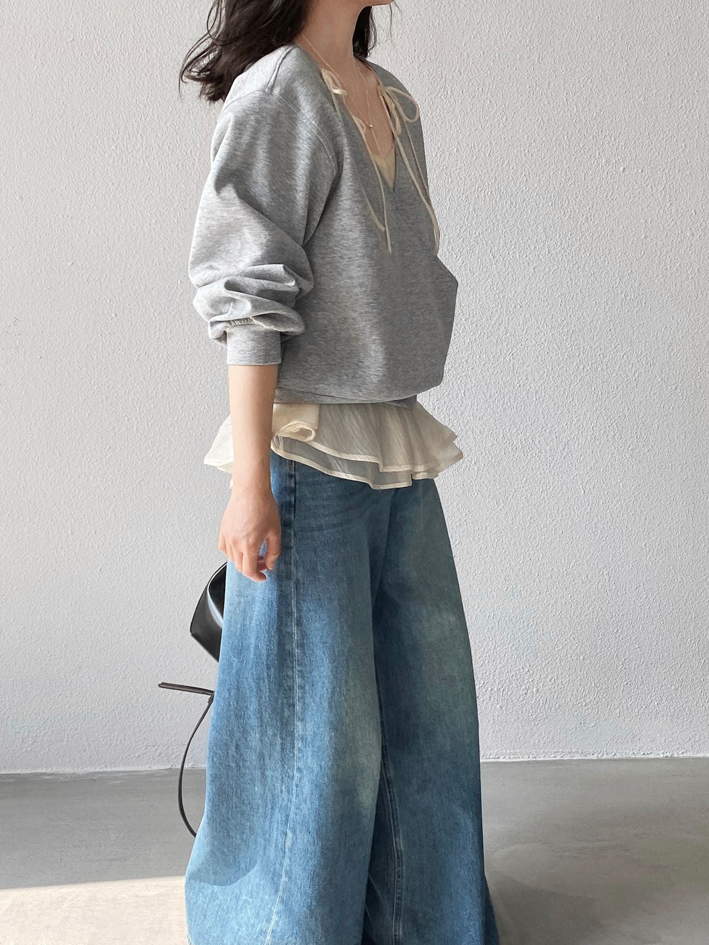 【疊穿芭蕾】V領荷葉邊拼接假兩件繫帶上衣