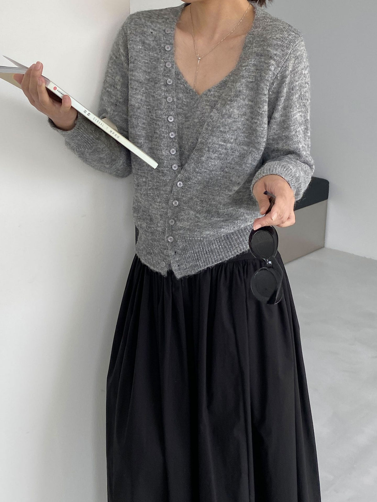 純色V領假兩件式綿羊毛長袖針織上衣-6色