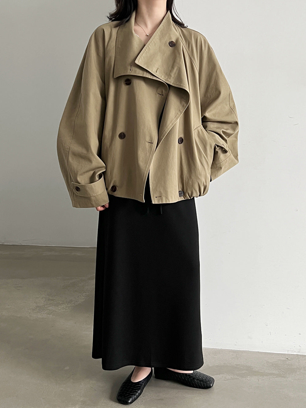 英倫風雙排扣花苞下襬設計感風衣外套-2色