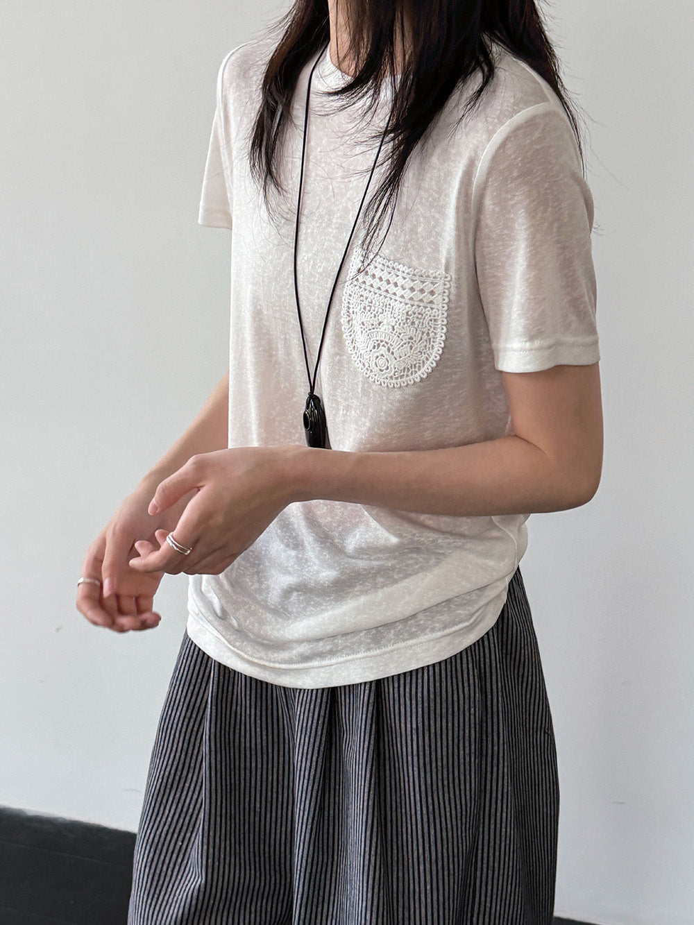 韓系蕾絲刺繡口袋寬鬆透氣短袖T恤-3色