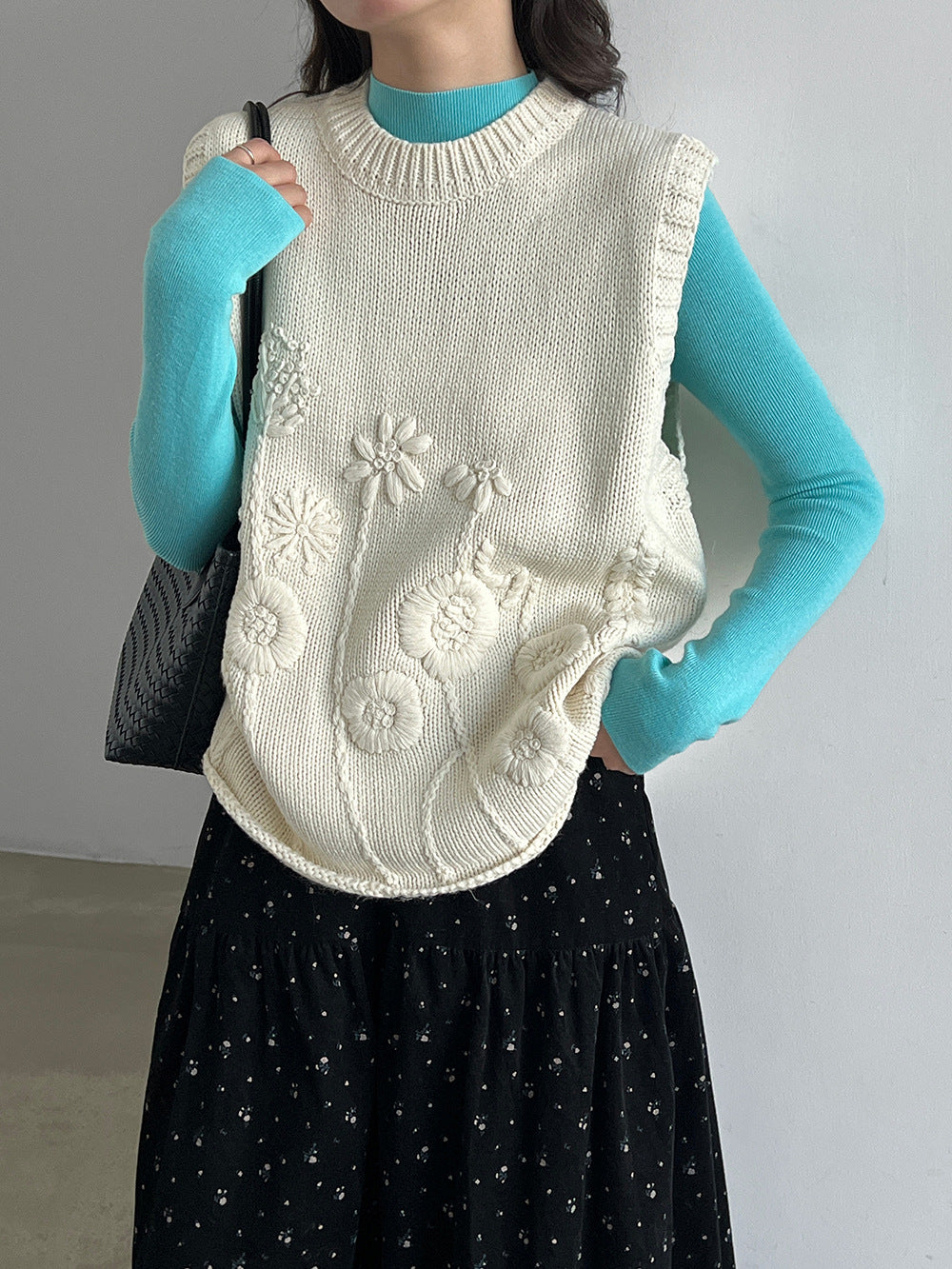 韓系立體刺繡花疊穿針織馬甲背心