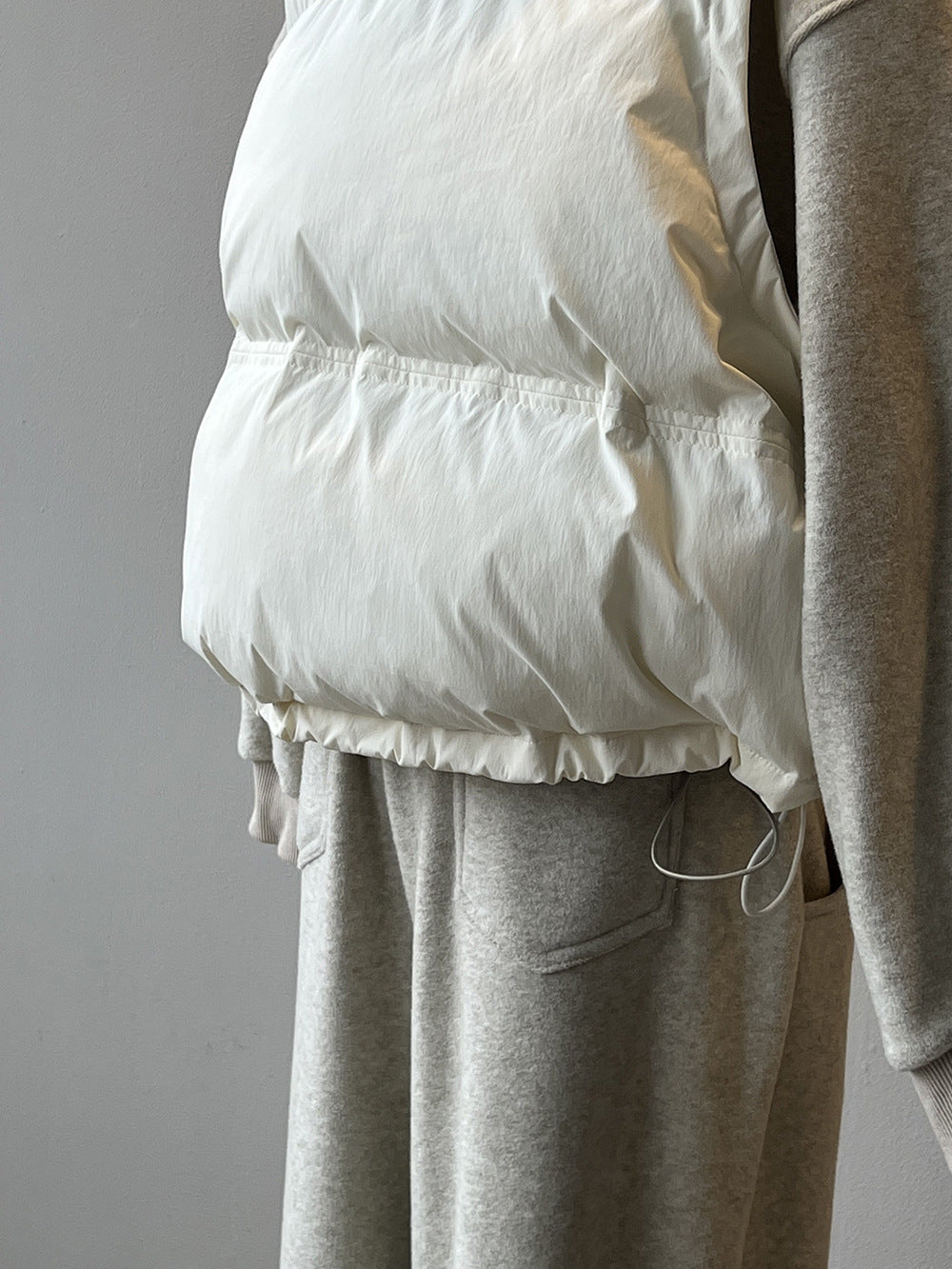 日系圓領短款寬鬆羽絨馬甲背心-2色