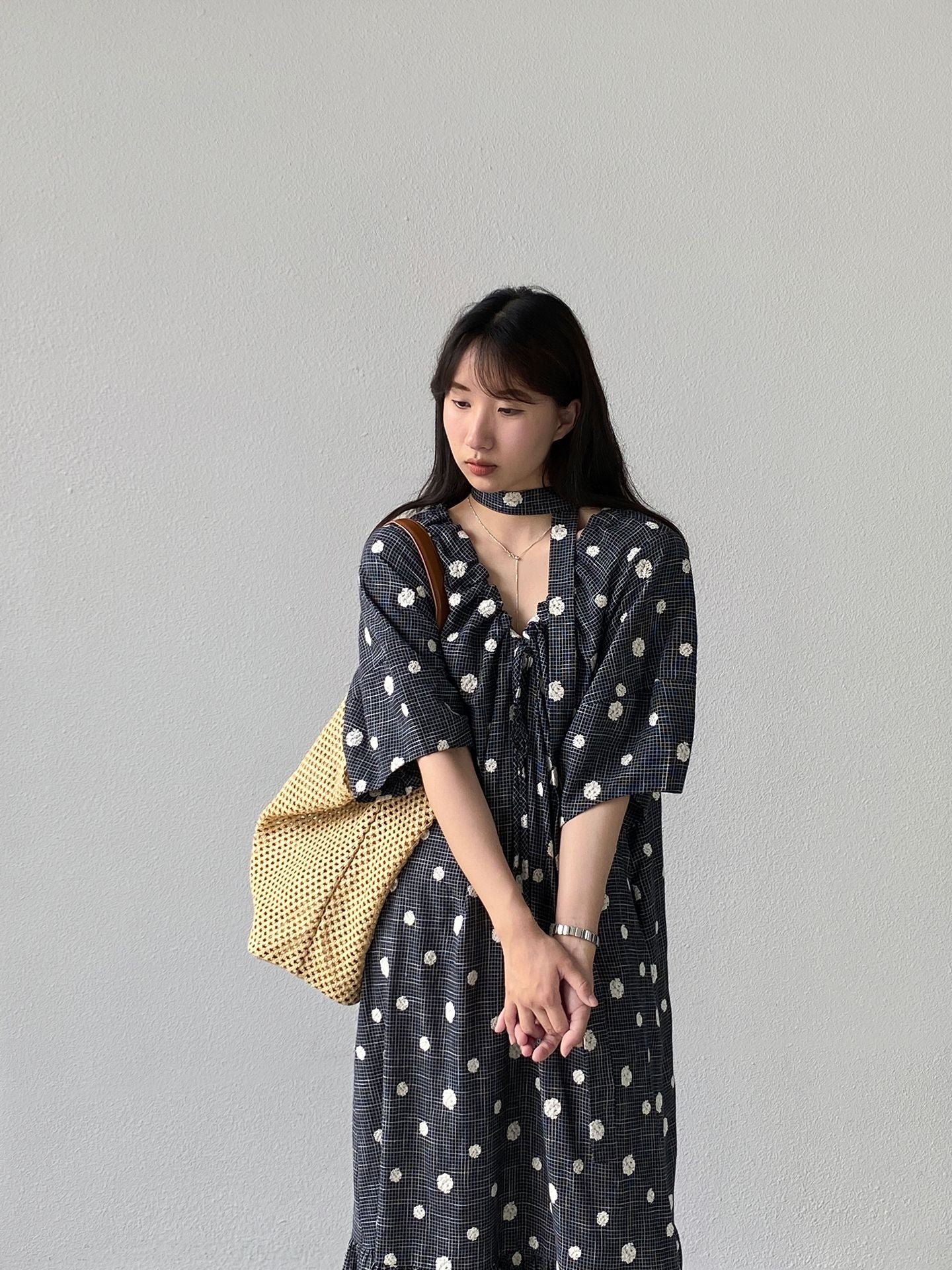 法式刺繡波點慵懶V領短袖長洋裝
