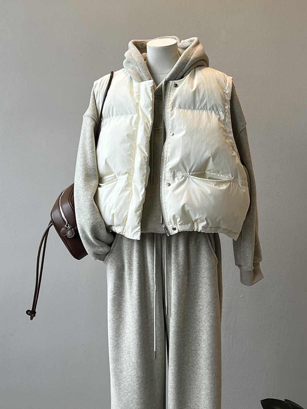 日系圓領短款寬鬆羽絨馬甲背心-2色