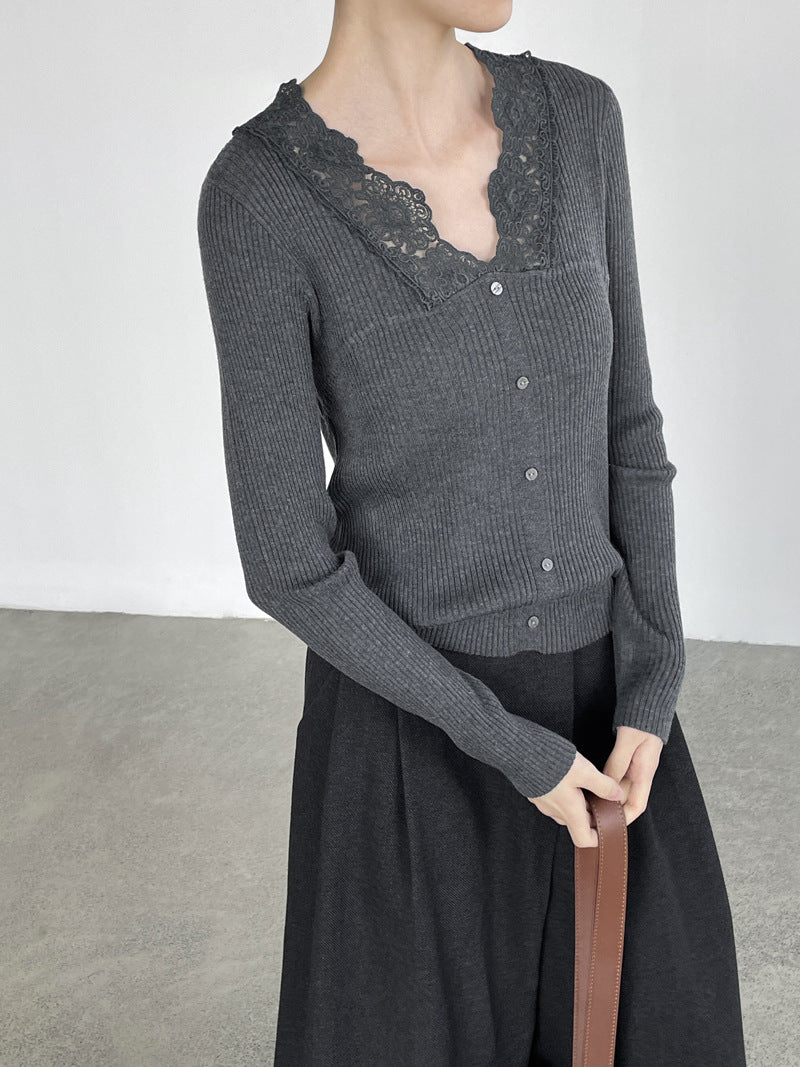 美拉德風蕾絲拼接V領修身針織打底衫-4色