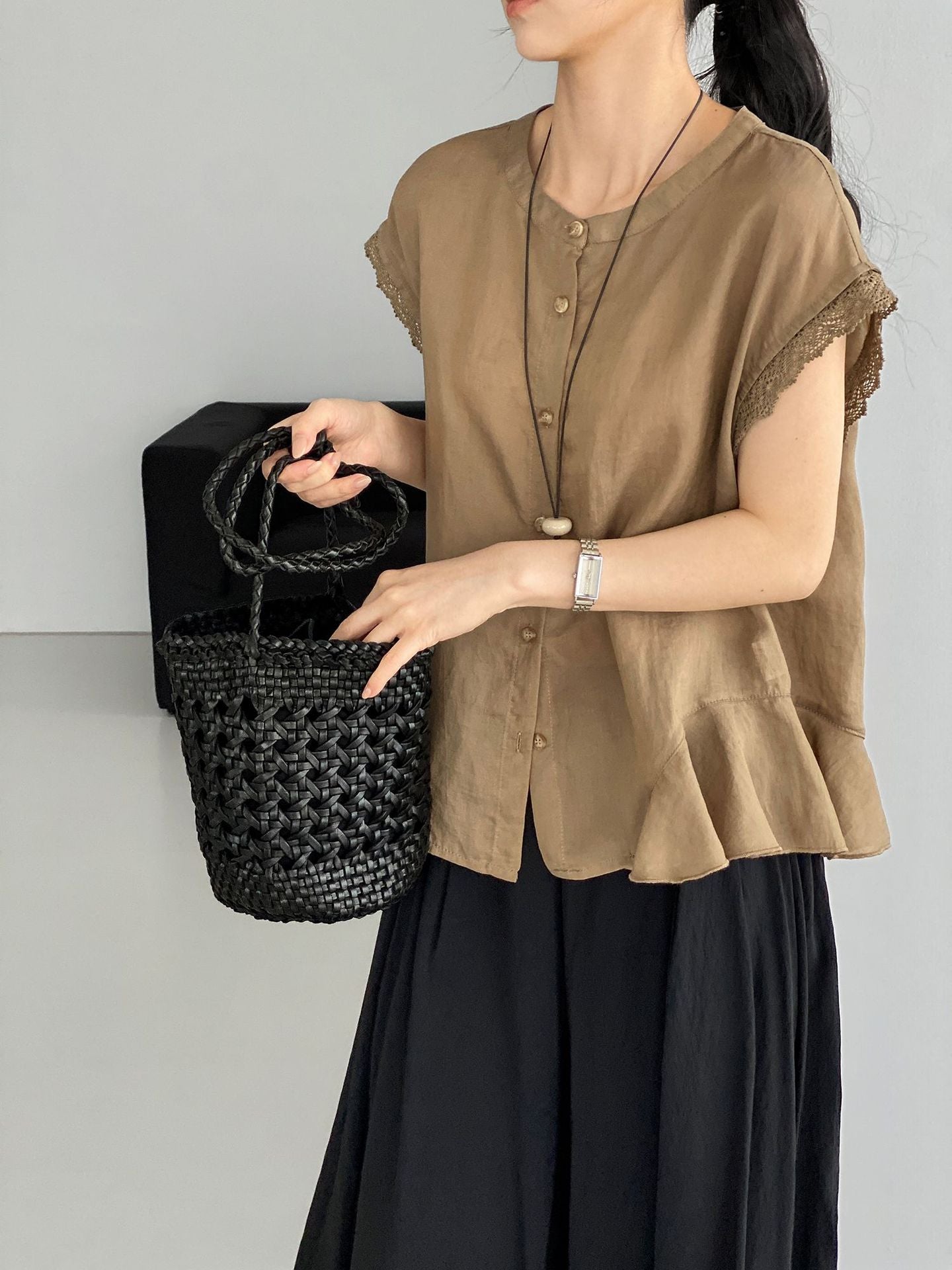 韓系天絲蕾絲拼接無袖麻料上衣-2色